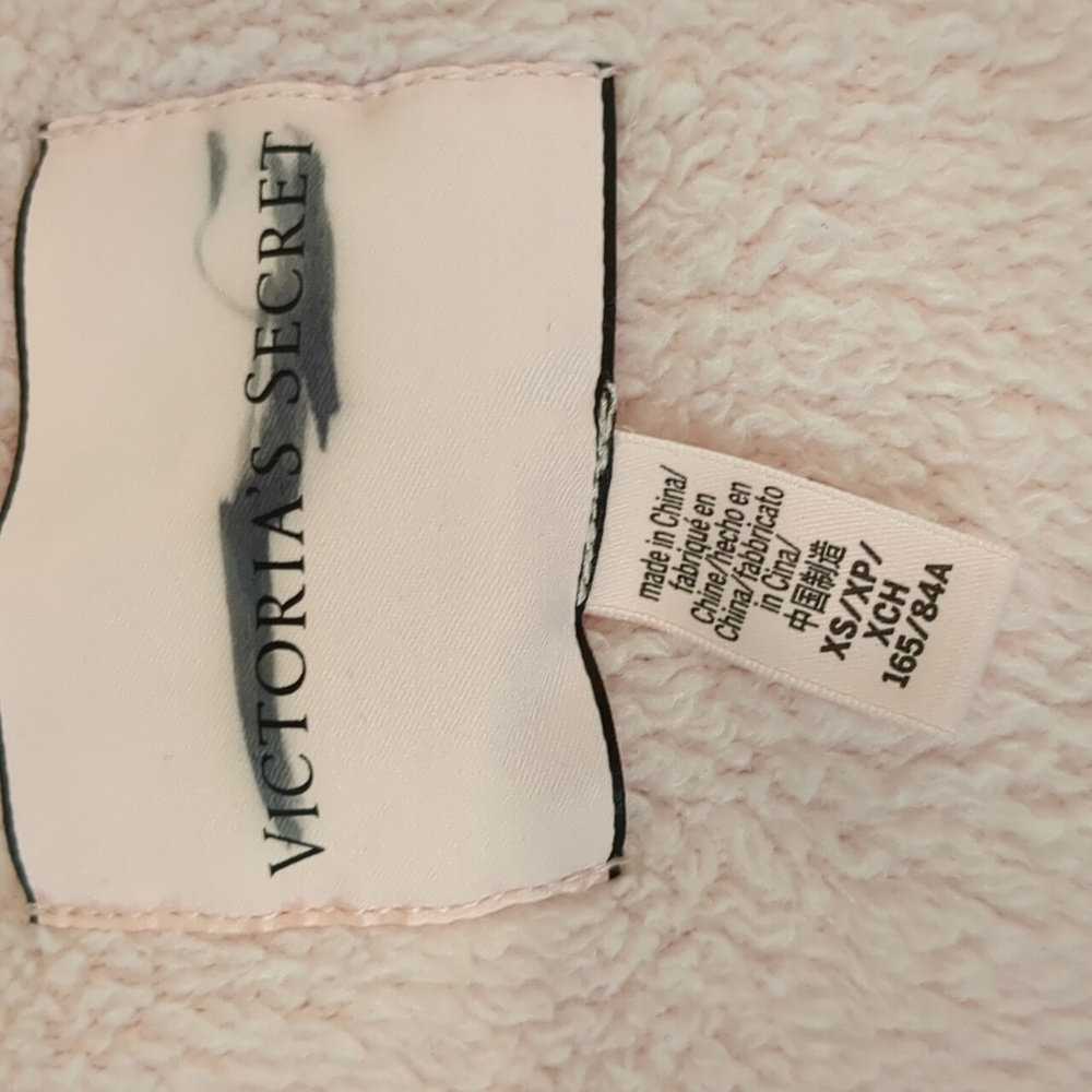 VICTORIA'S SECRET Pink Plush Soft Thick Bathrobe - Picture 5 of 5
